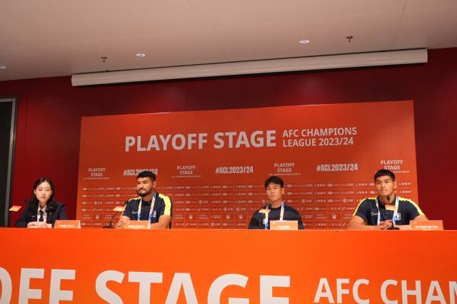 亚博体育-巴吞联将帅无惧海港主场氛围：要展示泰国足球力量