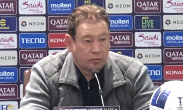 斯卢茨基：球队有太多低级失误 只能吞下失败苦果